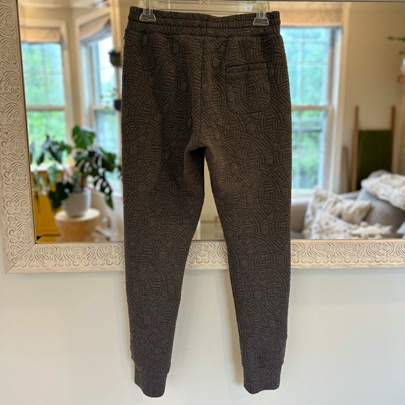 Fabletics Textured Design Gray Drawstring Joggers S - Picture 10 of 11